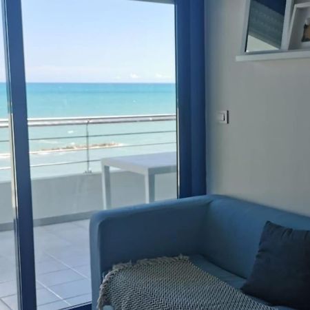 Appartamento Sul Mare テルモリ エクステリア 写真